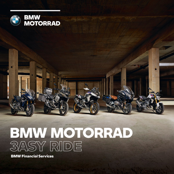 Grafisch ontwerp folder mototrrad drieluik